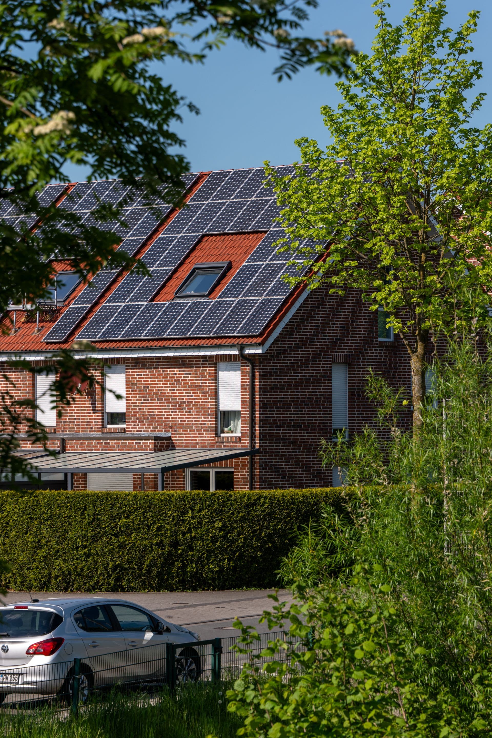 Residential rooftop solar install · premium module family